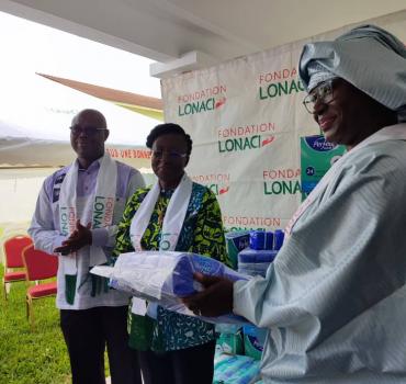 La Lonaci fait un don de serviettes hygiéniques pour les femmes en milieu carcéral